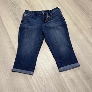 Maurices Cropped Jeans with Rolled Hems Sixe 16W Mid-Rise